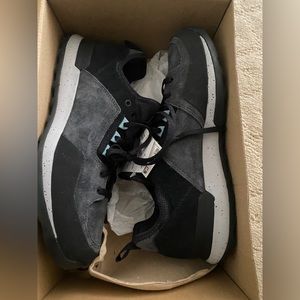 Five ten five tennie approach shoe NEW size 8